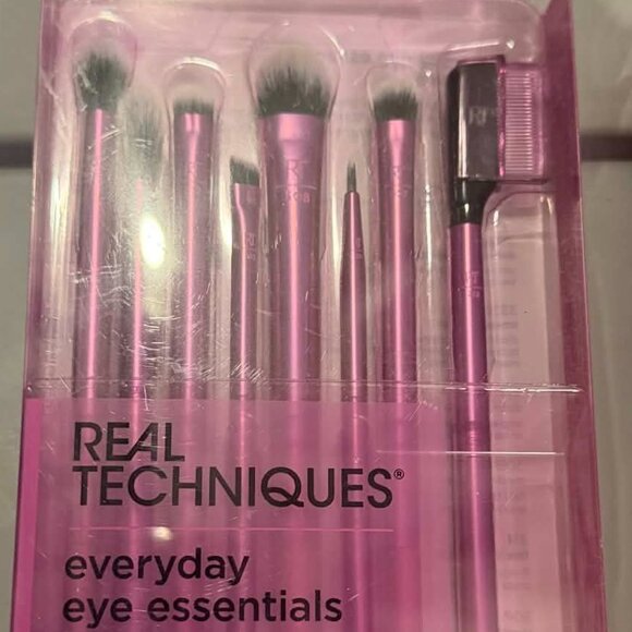 Real Techniques/Cinema Secrets 9 Brush/7 Blenders/1 Shampoo BUNDLE - NEW - Picture 2 of 9